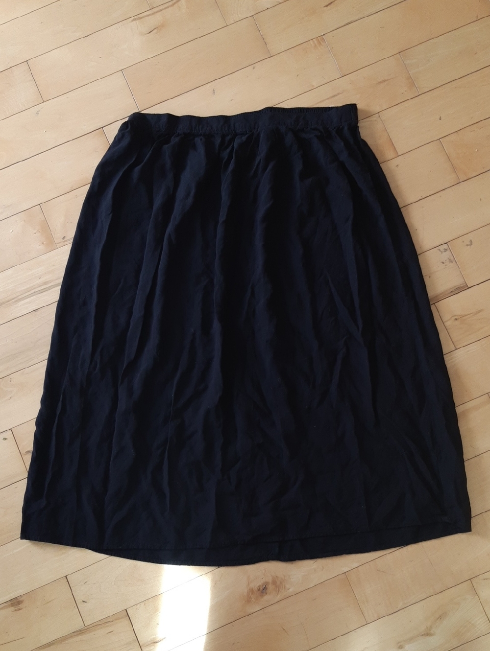 Old Navy Women's Black Elastic-Waist Midi Skirt Size Large 100% Rayon
